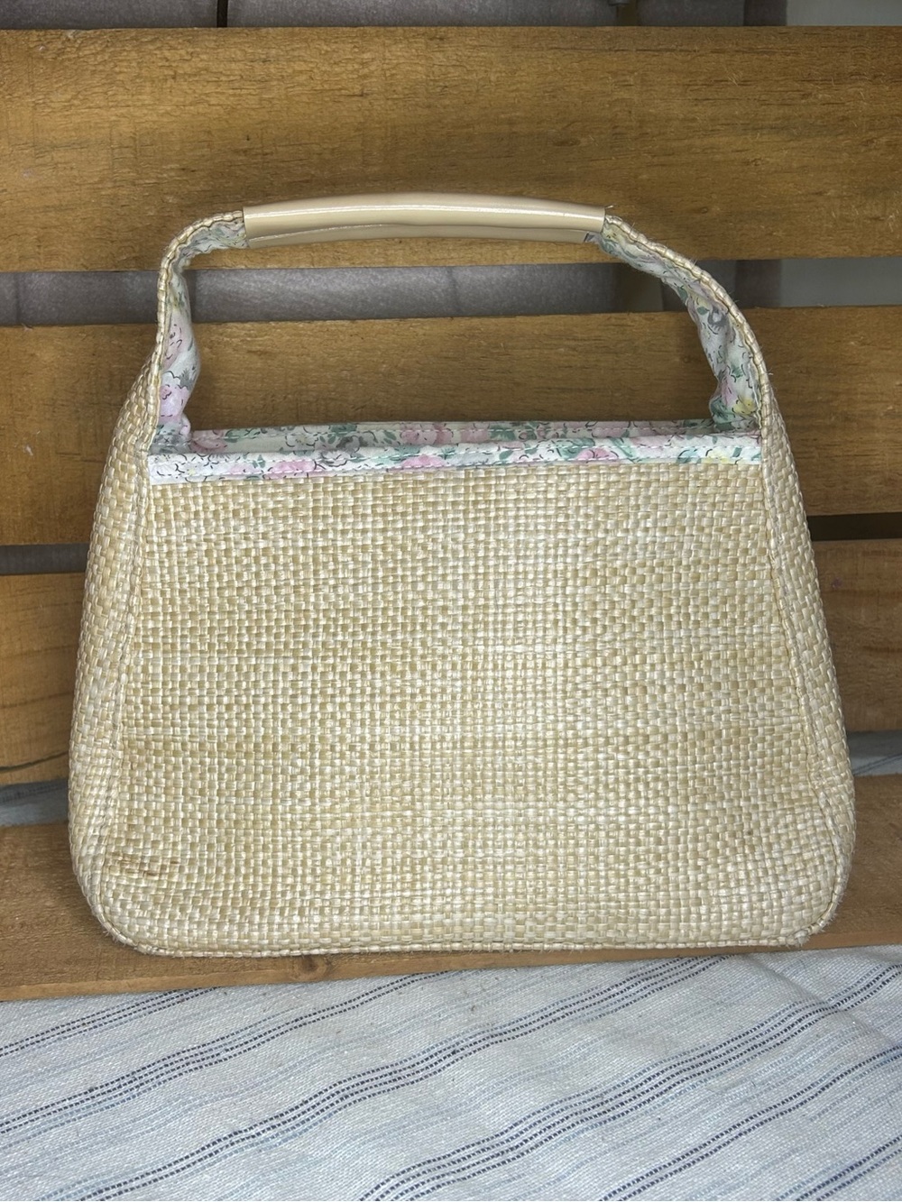 VICTORIA’S SECRET SMALL STRAW TOTE